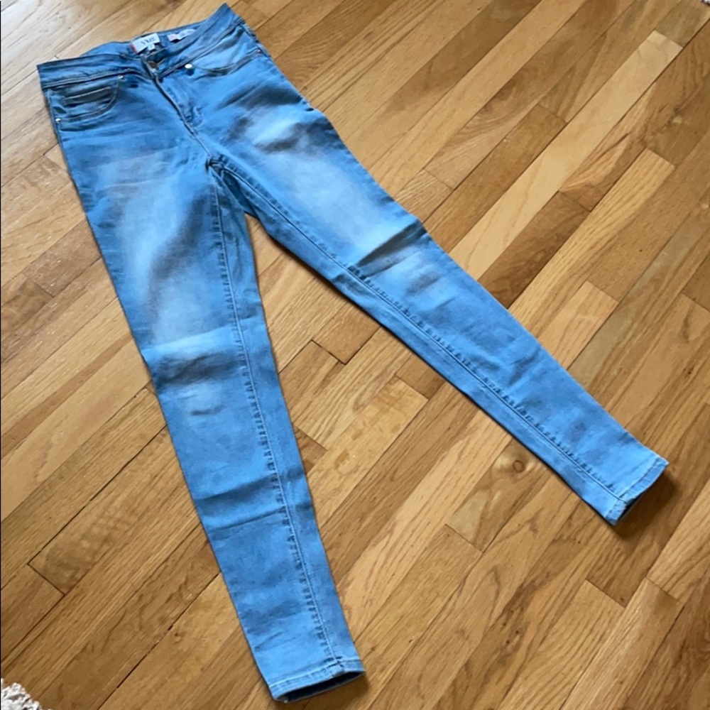 Blue skinny jeans